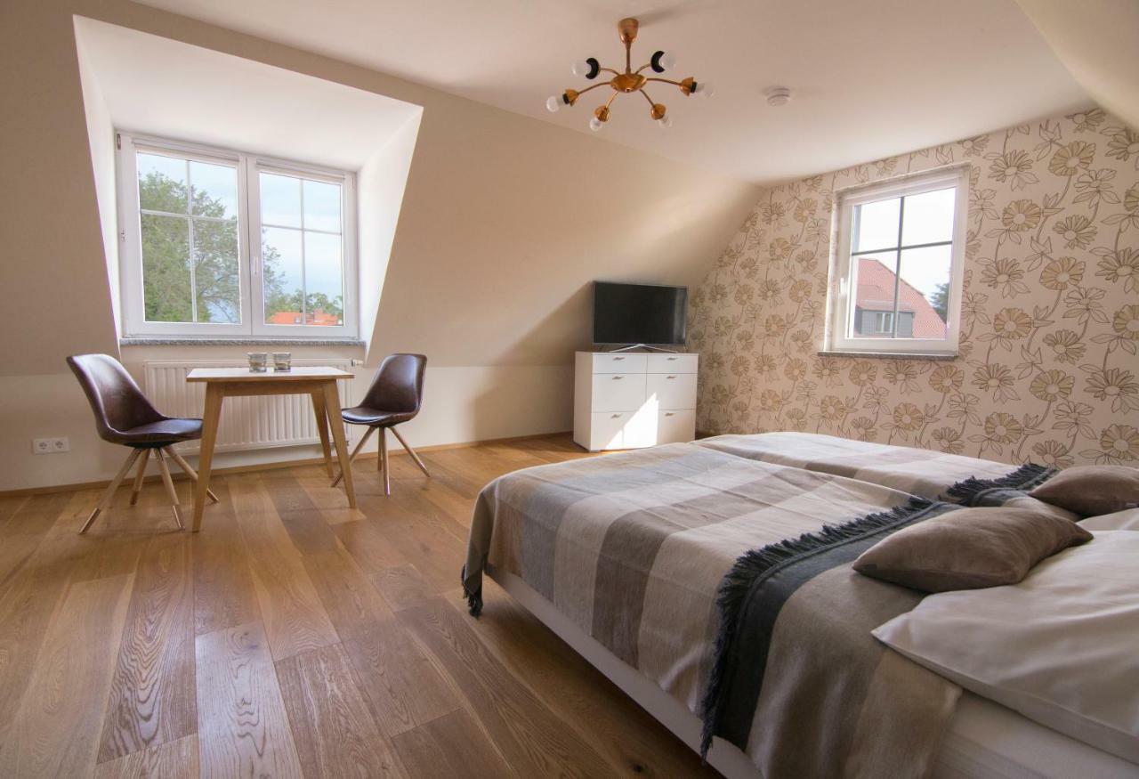 Bei Meyers Schlafen & Feiern Hotel Bohlen  Bagian luar foto